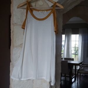 Pink Rose cold shoulder tee loose fit sz. L